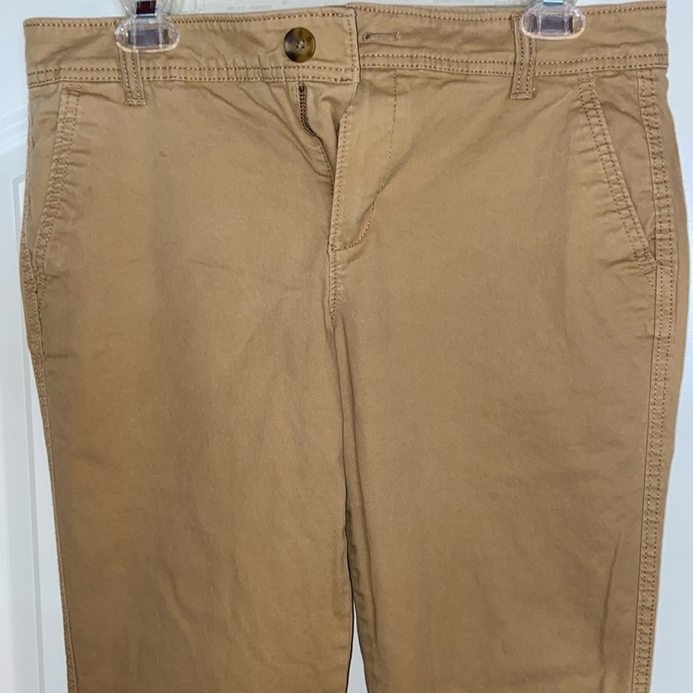 Women’s Khakis